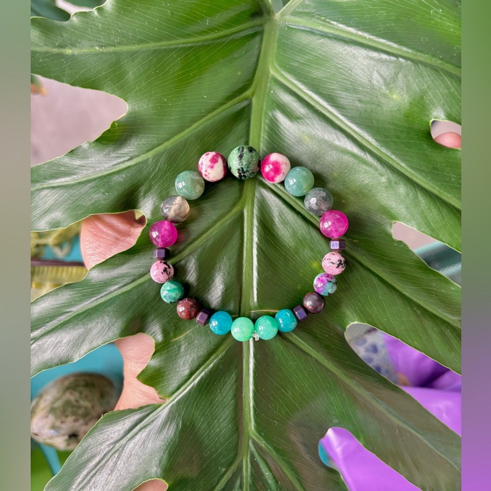 Harmony & Strength Bracelet – A Fusion of Healing Energies